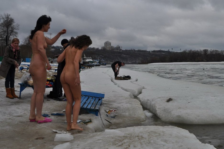 Голые вечеринки на природе